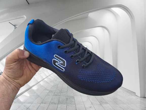 Дишащи олекотени мъжки маратонки в преливащо синьо и черно - S