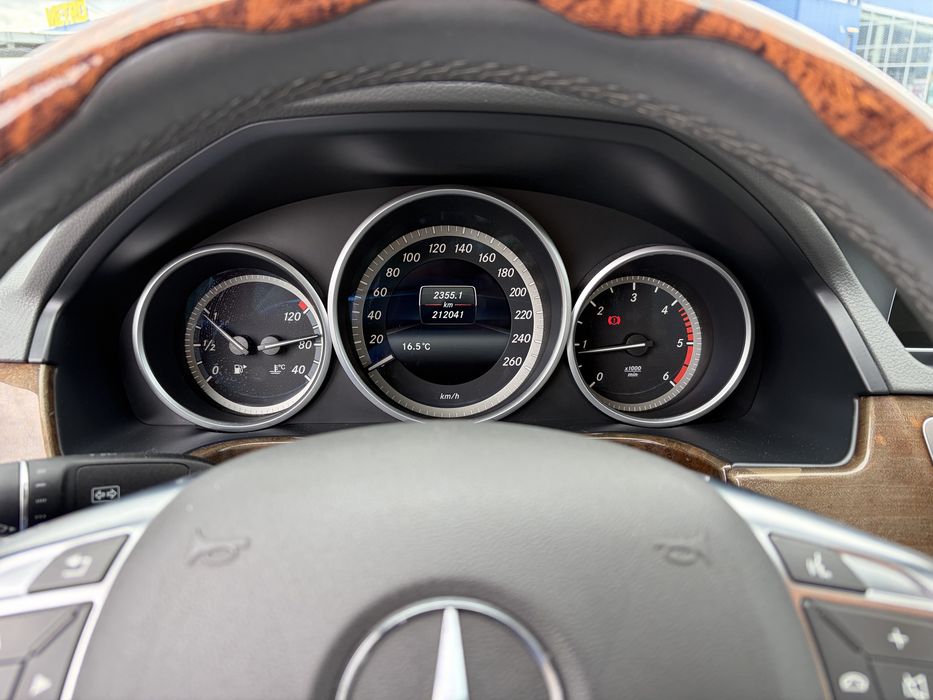 Mercedes-Benz E200 CDI