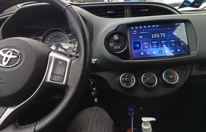 Toyota Yaris мултимедия Android GPS навигация