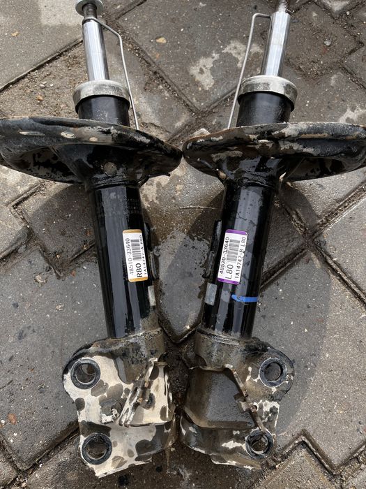 Продам Передний Стойки Камри 50 SE