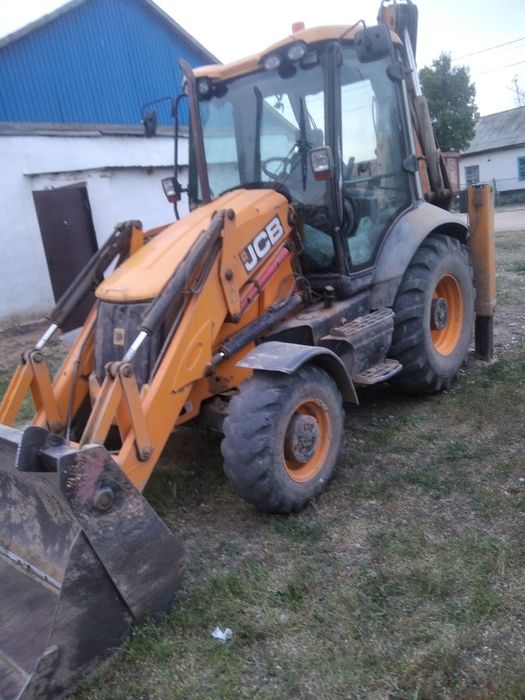 Услуги экскаватора эксковатора погрузчика