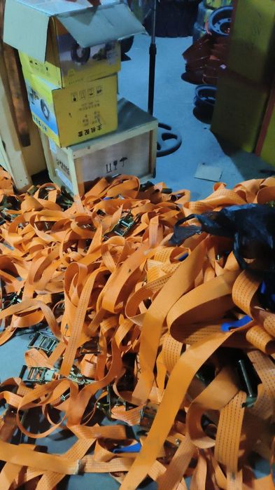 Yuklarni mahkamlash uchun stajniy remenlar (ilgakli)