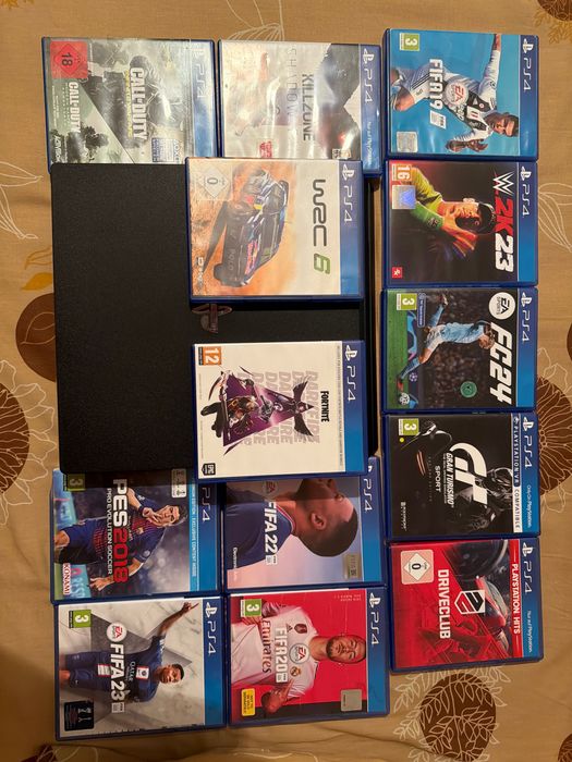 Продавам PS4pro и игри в комплект при интерес цената може да се свали