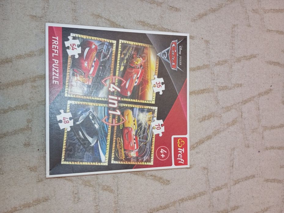 Продавам пъзел пъзелите са сглобени вътре