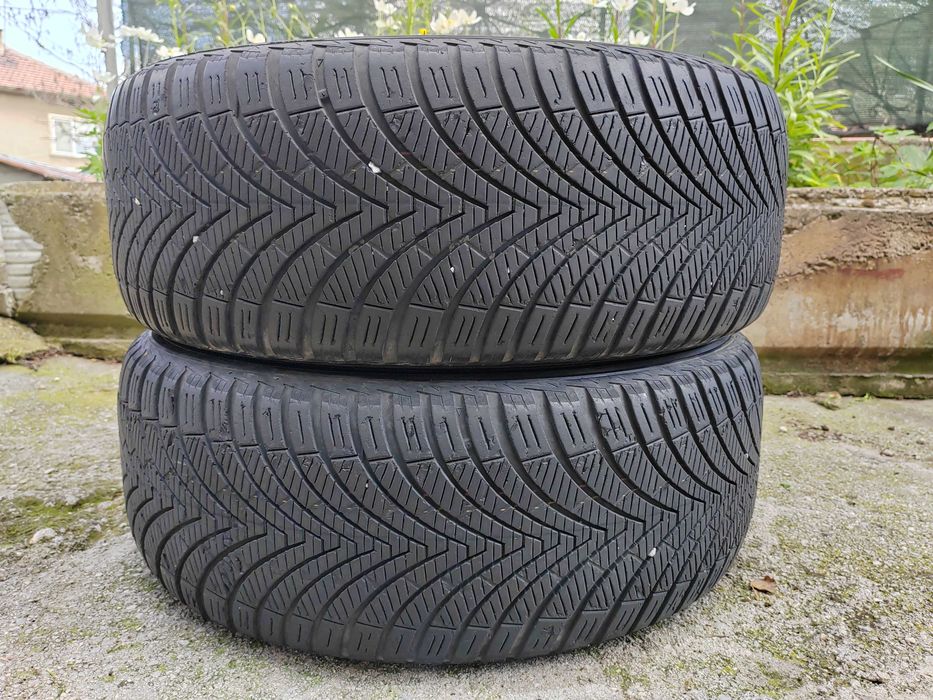 235/55/17 2бр.Kumho Зимни гуми