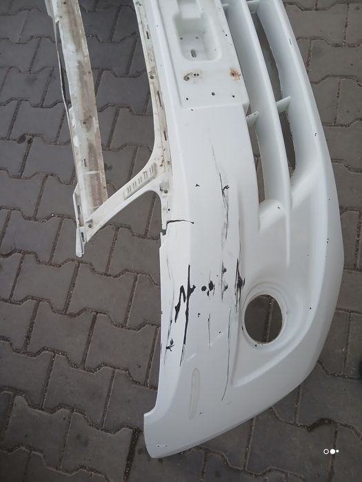Продам бампер срочно от гранты