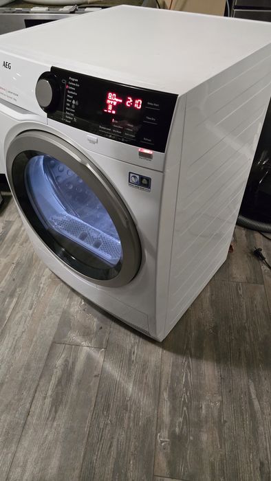 Сушилня AEG 8kg термо помпа