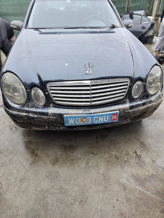 Mercedes e320 D 2003g На части само