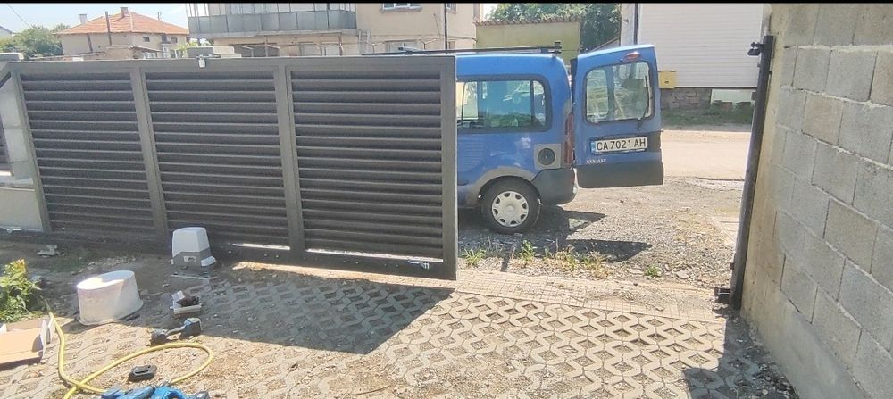 Авомат /мотор/ за плъзгаща дворна врата 370€