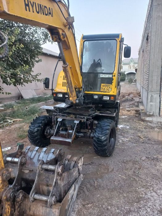 Экскаватор сотилади