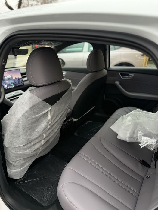 ROEWE M7 hybrid 2050 km