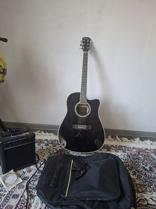 Gitara sotiladi ichida barcha jihozlari mavjud