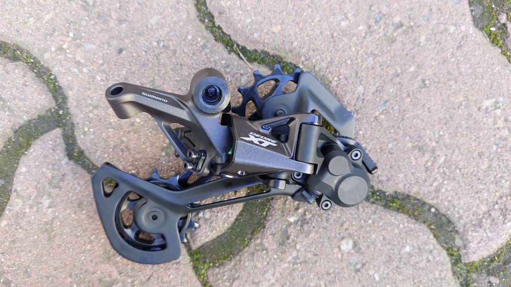 Schimbator spate Shimano XT RD-M-  NOU8100 12 viteze SGS