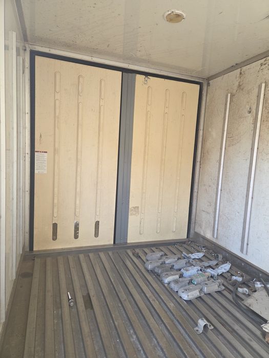 Кия бонго халадник сотилади