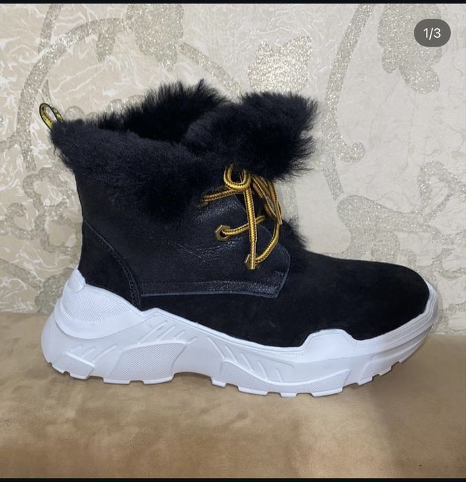 Продам зимние кроссовки