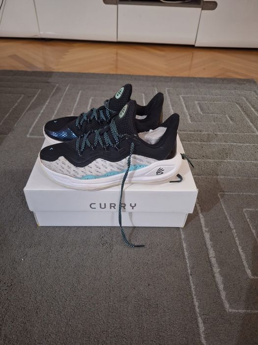 Pantofi baschet Curry 11