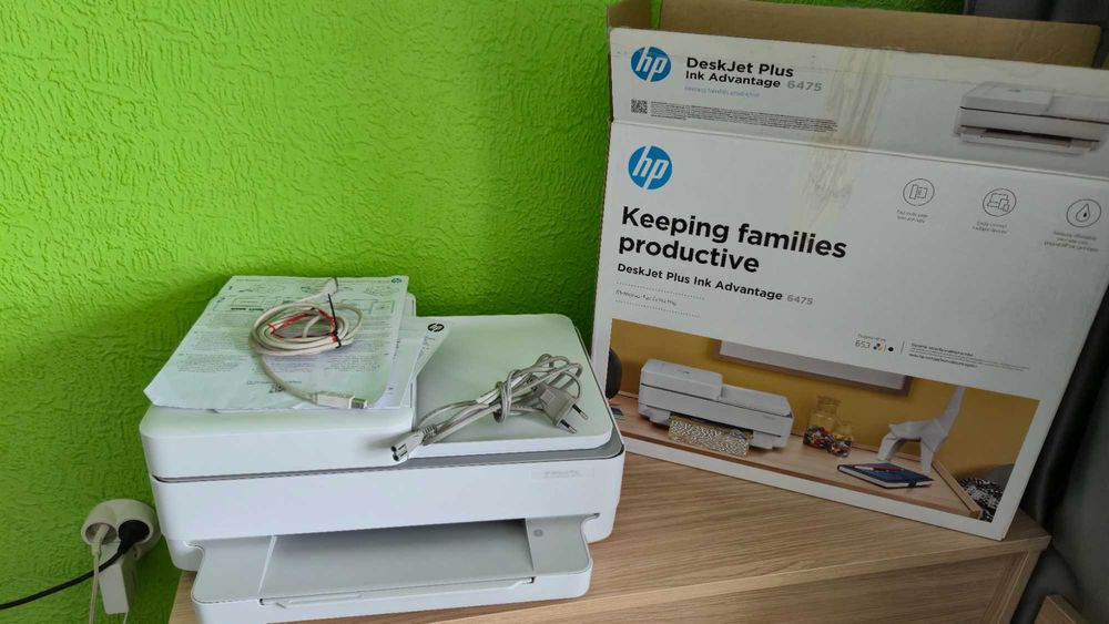 Купен 250лв Мастиленоструен цветен принтер HP Deskjet Plus скенр копир