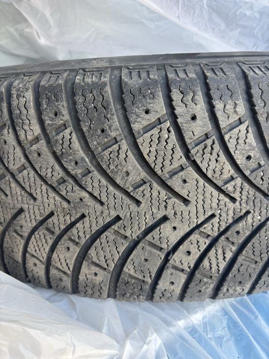 Продам резину 225/60/18