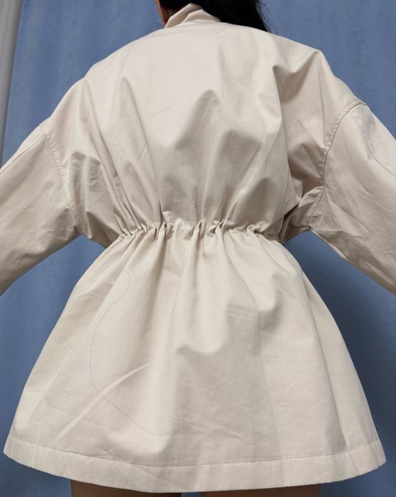 Плащ бежевый, размер М