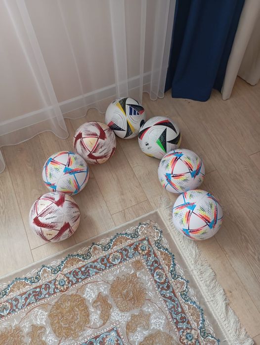 Продам футбольные мячи