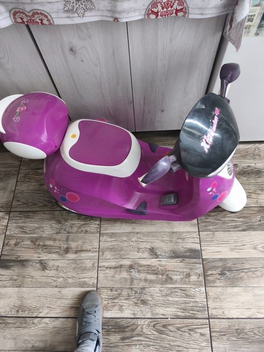 Tricicleta pentru fete electrica