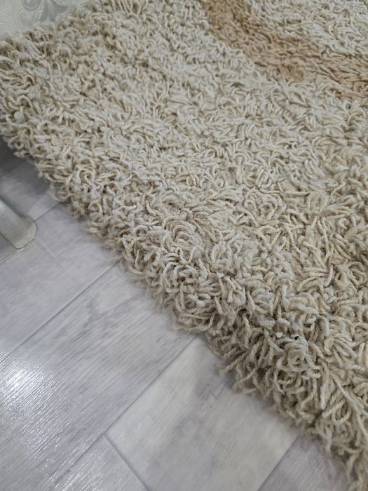 Отдам ковер 2×3...