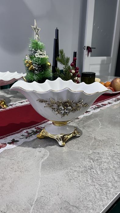 Фруктовница,конфетница и тортница