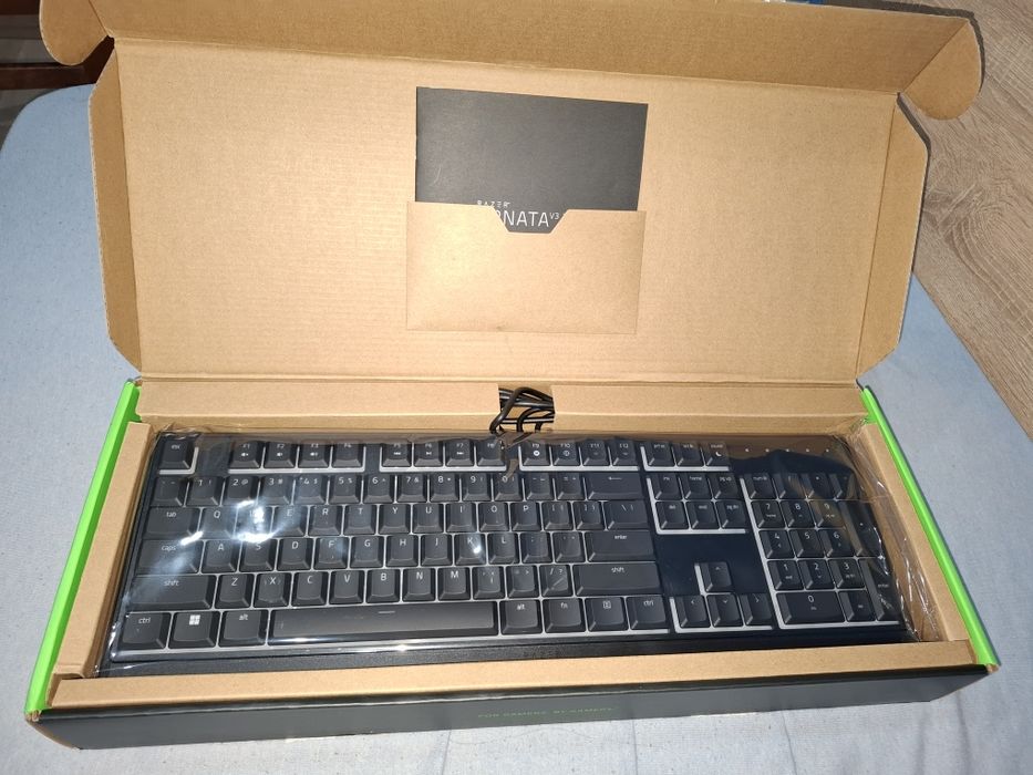 Геймърска клавиатура Razer ornata v3 x