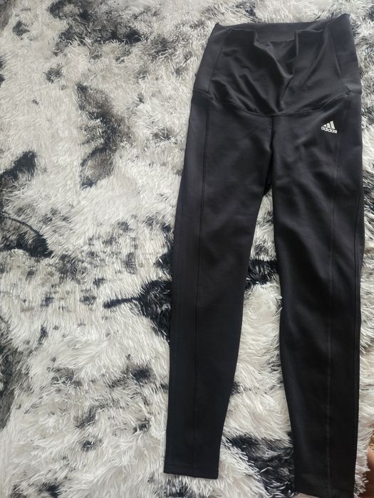 Pantaloni adidas talie înaltă,pentru burtici marimea M negri