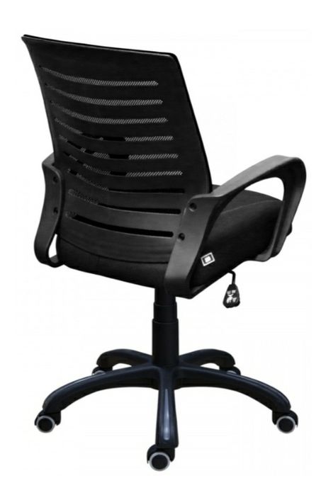 Кресло офисное чёрное