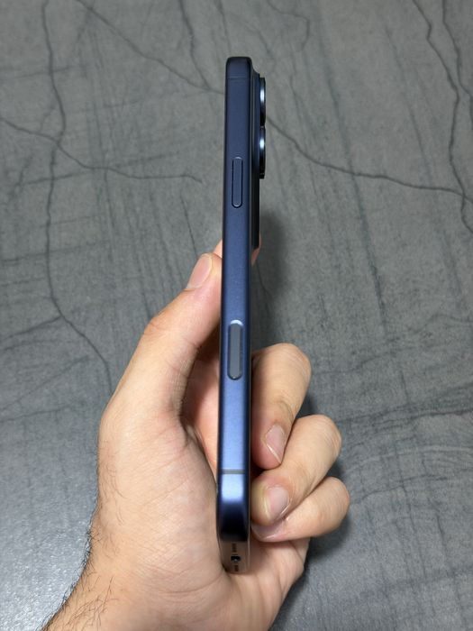 iPhone 17 Pro Max Deep Blue 256GB !