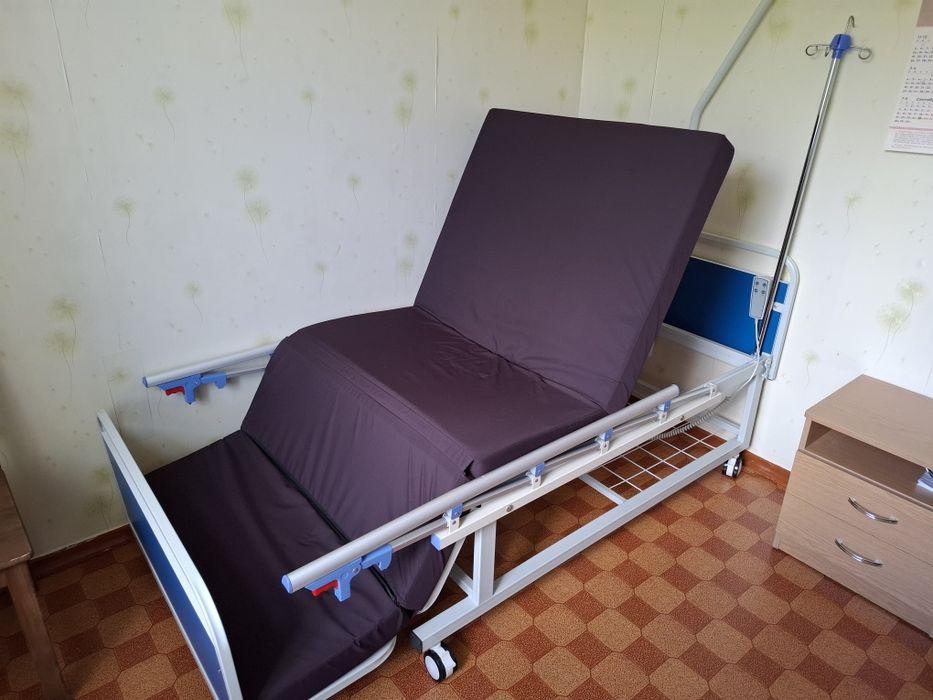 Многофункциональная медицинская кровать