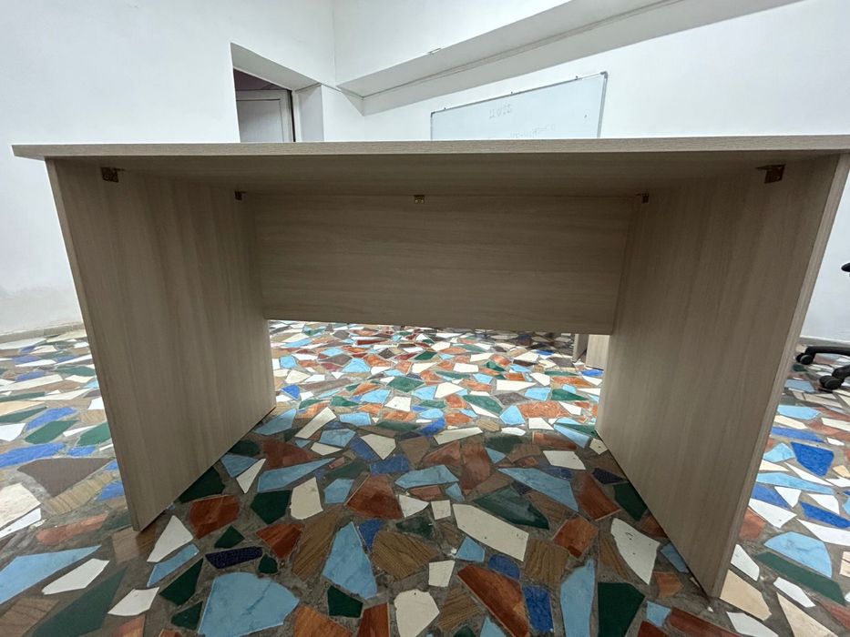 Продам столы для офиса состояние хорошое