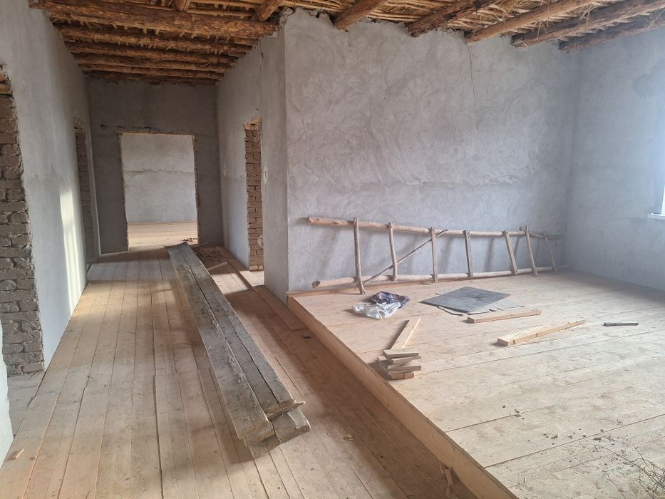 Жай сатылады. Ипподромда.