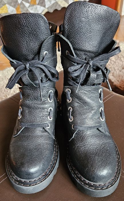 Боти - черни естествена кожа