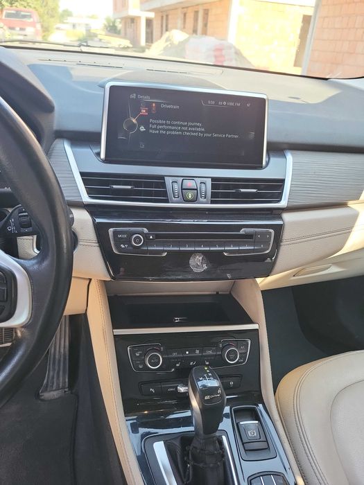 BMW seria 2 225xe hibrid an 2017 avariat