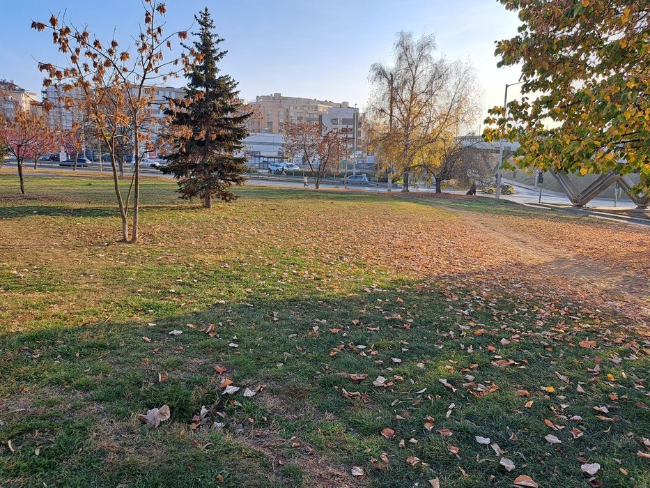 Парцел под наем в Младост1