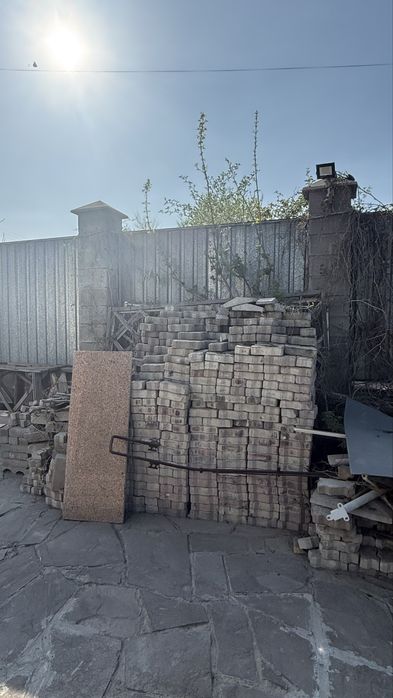 Продам брусчатку, б/у, состояние удовлетворительное. Самовывоз.