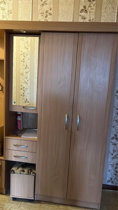 Продам прихожую , самовывоз