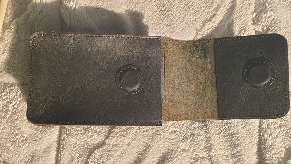 2 бр. кожени чантички за колан