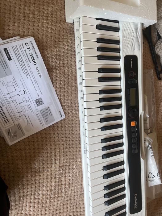Пианино CASIO CT-S200we