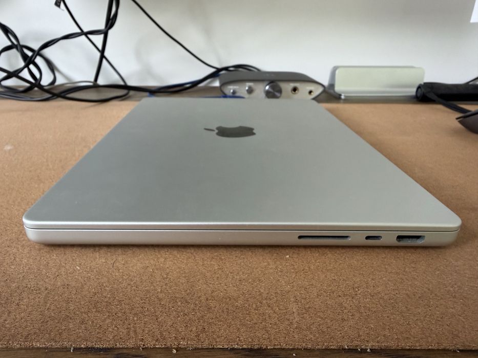 macbook pro 16 m1 second hand si noi de vanzare • Anunturi • OLX.ro