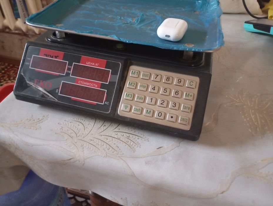 Продаются весы 150000 сум