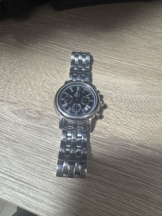 Продам часы Royal London