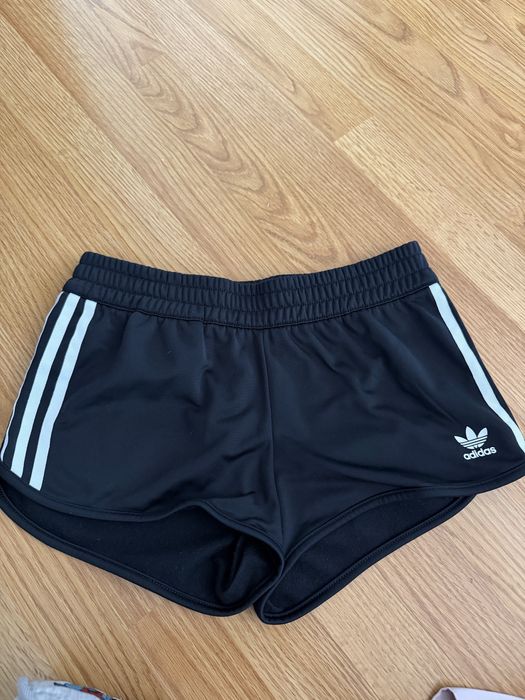 adidas къси гащи за бягане