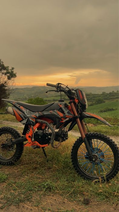 Vand sau schimb tot pe motor
