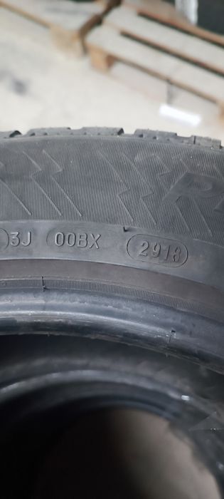 235/55/18 MICHELIN