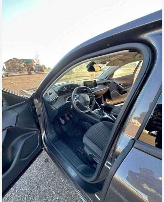 Inchiriez auto peugeto an 2023 ca noua