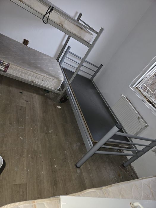 Paturi suprapuse 600 lei/pat simplu 300 lei