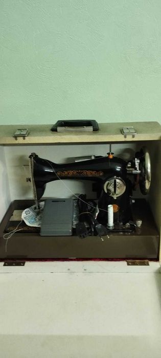 Продаётся Швейная машина "ПОДОЛЬСК"